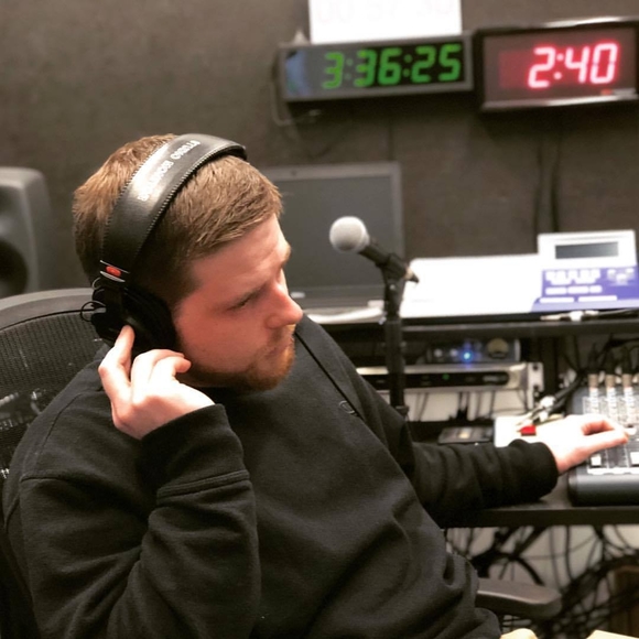 Meet your Posher, Andrew - Picture 1 of 1